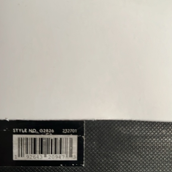 BRAND NEW COACH ~ Giana Stretch Bootie ~ ORIGINAL BOX & PACKAGING!!!! - Picture 5 of 5